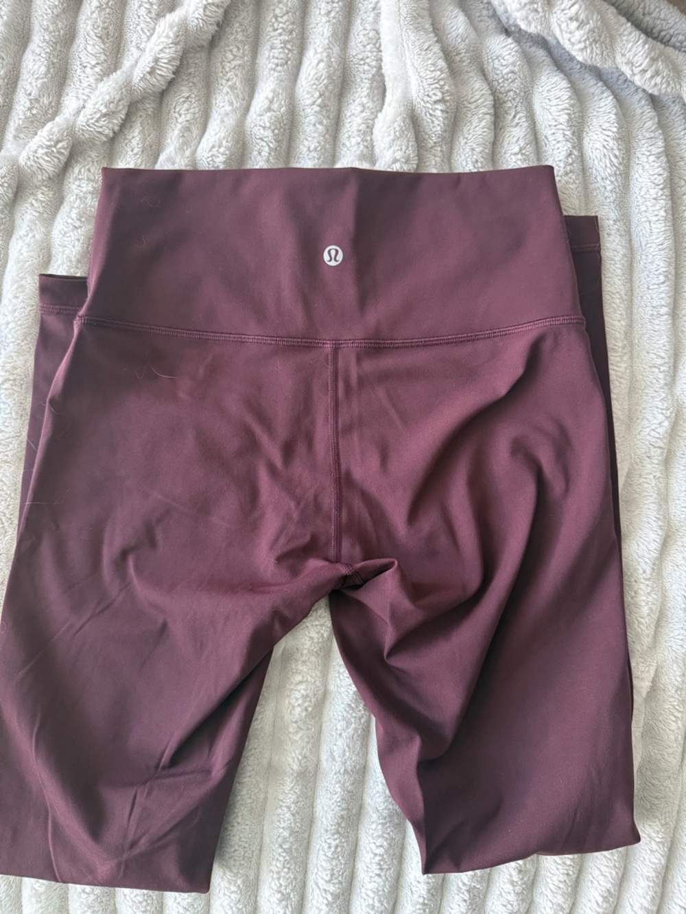 Lululemon red merlot wunder under 28inch